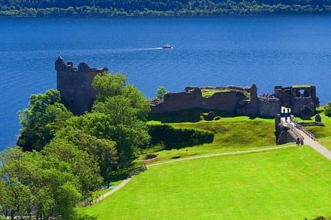 Discover Loch Ness and Urquhart Castle