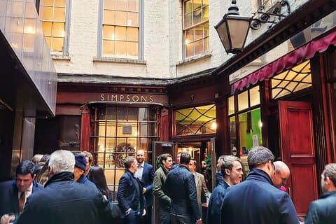 Private Walking Tour: Historic and Hidden Pubs of London