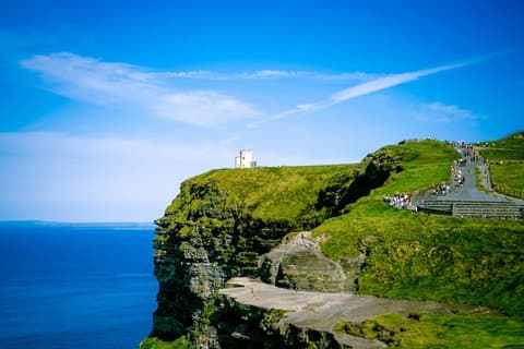 Ireland (Giant’s Causeway & Cliffs of Moher) 5-Day Private Tour