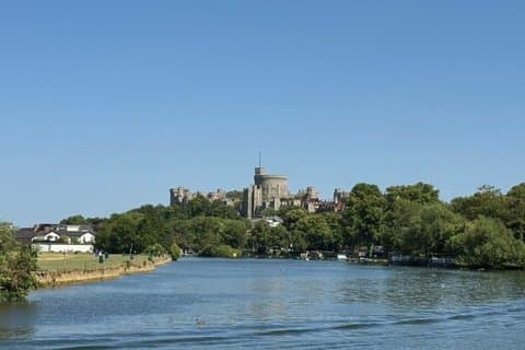 Private Royal Borough Scenic Tour with Windsor Castle Views