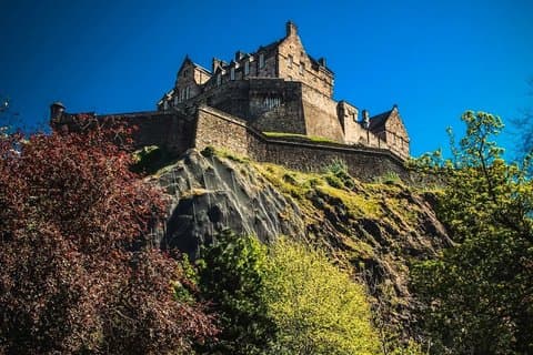 Guided Tour of Edinburgh Castle with Admission