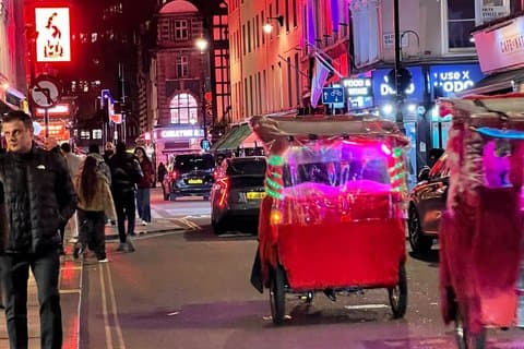 Tour privado historia LGBT por Soho y bares secretos en Espanol