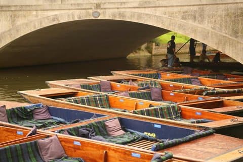Oxford Guided Walking Tour Punting Tourist Package