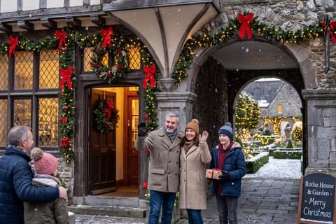Private Christmas Walking Tour in Kilkenny: Historic Heritage