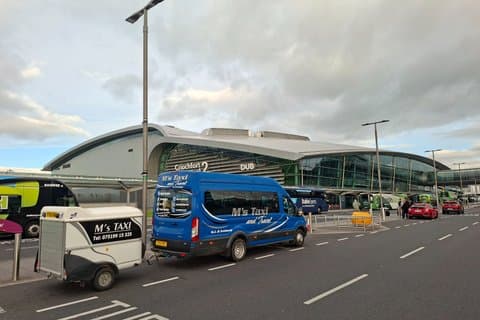 Belfast to Dublin Airport Private Transport up to 8 passengers