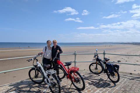 Two and a Half Hour Edinburgh Guided eBike City and Shore Tour
