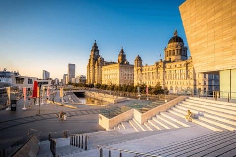 Explore Liverpool with a Private Taxi Guide